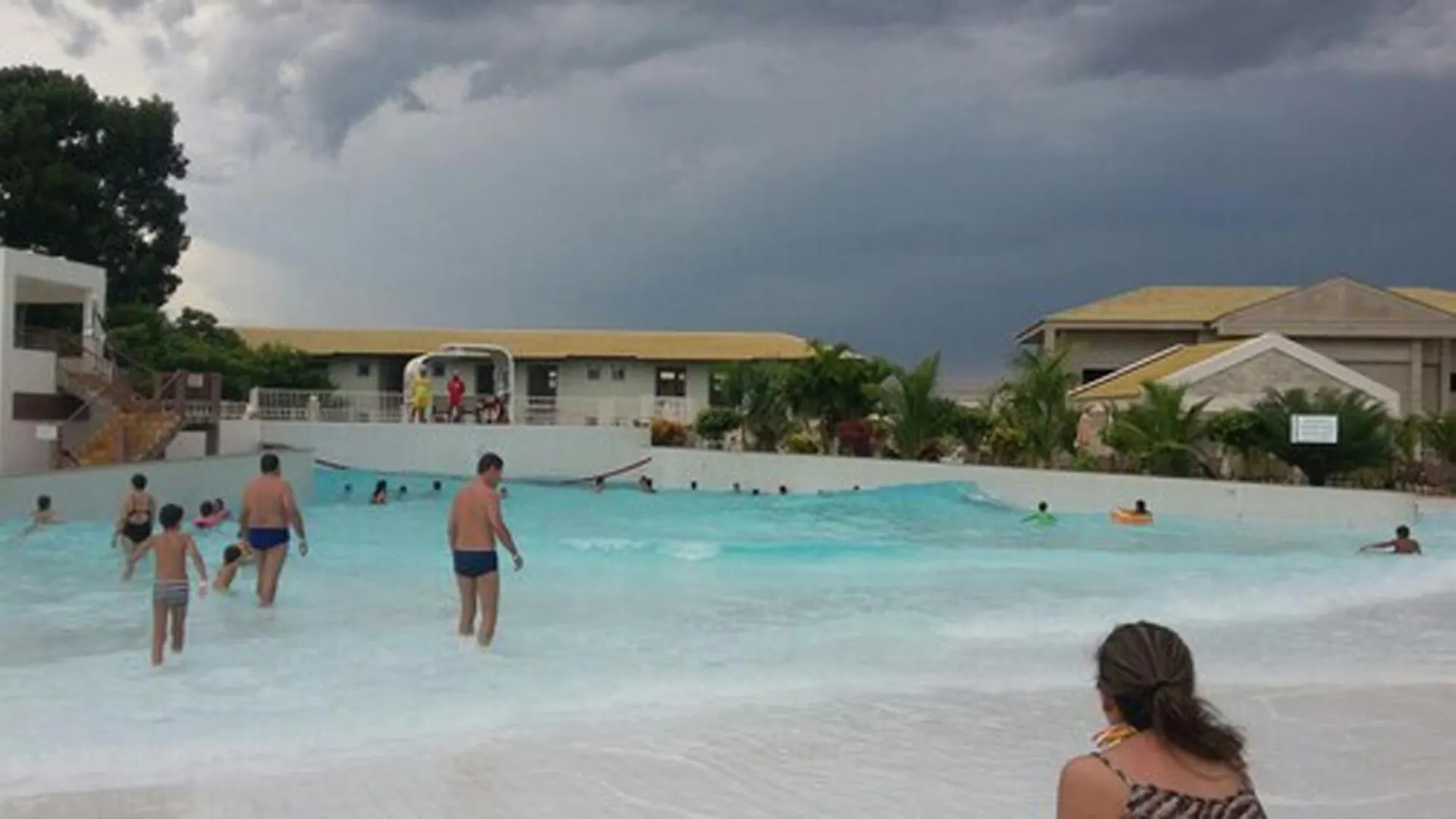 Lacqua diRoma - Ótimas Suítes - Resort com Piscina de ondas Caldas Novas 3*,