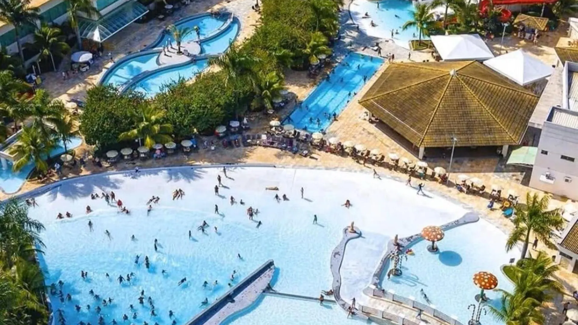 *** Apart-hotel Lacqua diRoma - Ótimas Suítes - Resort com Piscina de ondas Caldas Novas Brasil